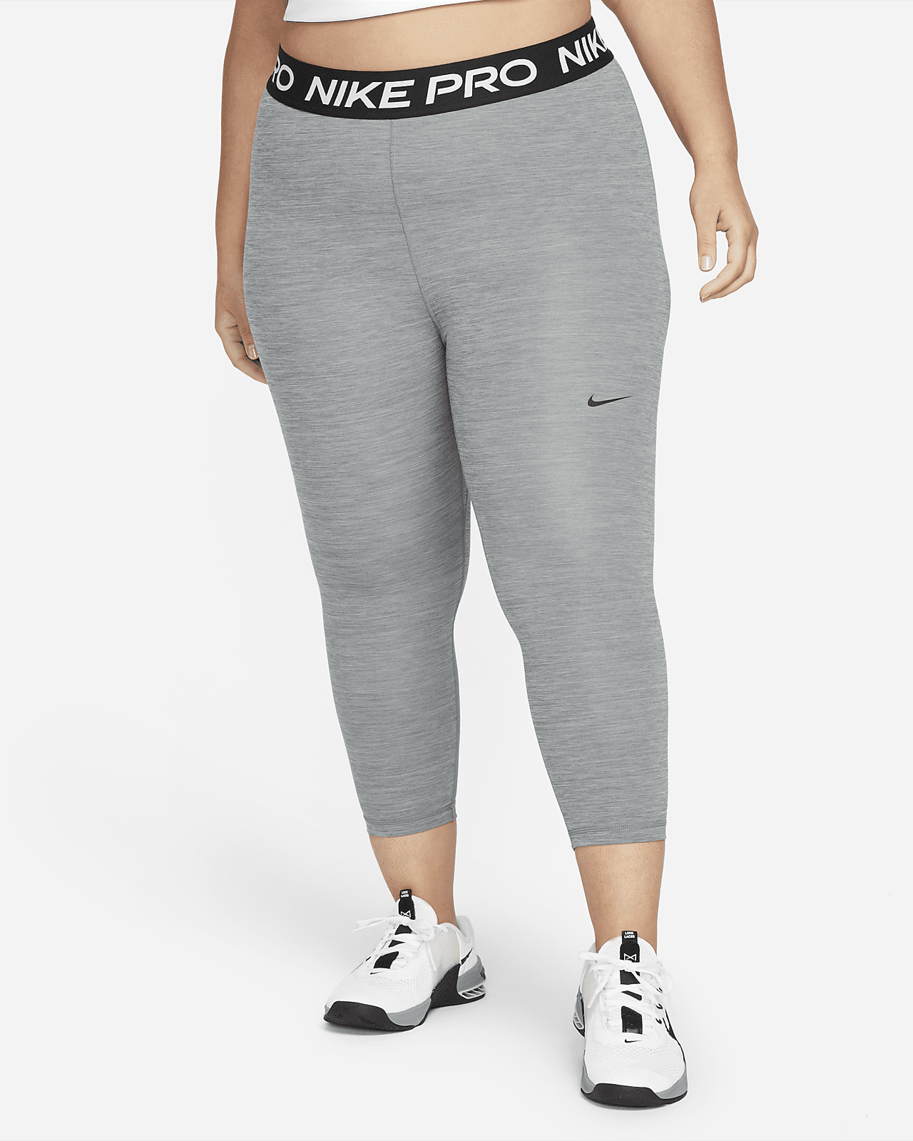 Plus size nike pros 2025